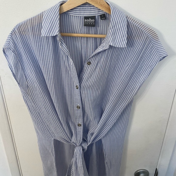 Light blue striped shirt - Picture 2 of 5